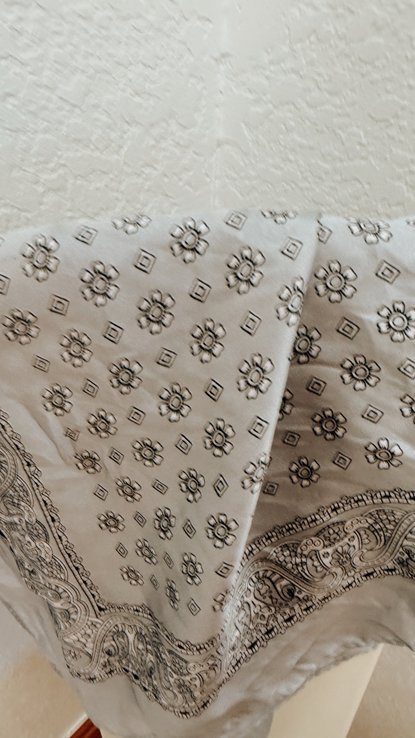 The Paisley (Gray)