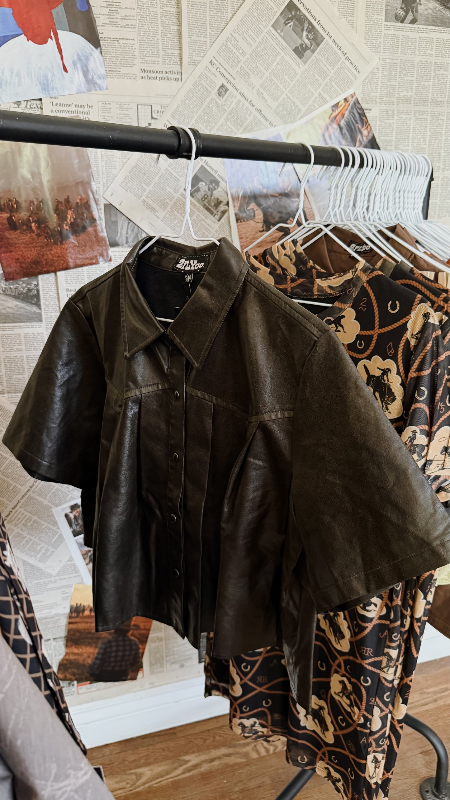 The Bronc Rider Pearl Snap (Brown)